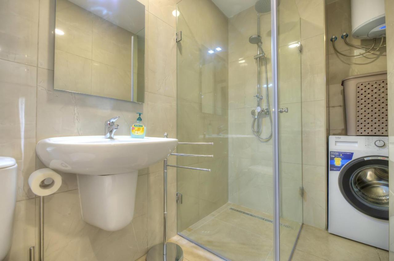 Brand New And Tastefully Furnished 2 Bedroom Apartment Ddif1-2 Gzira Экстерьер фото